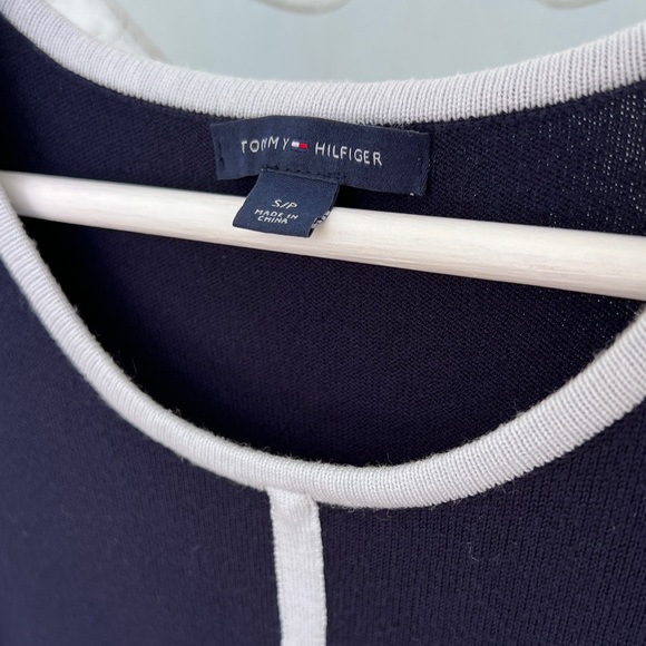 TOMMY HILFIGER Women's A Navy Blue Shift Sleeveless Dress White Pockets Neckline - Picture 2 of 8